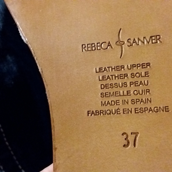 Rebeca Sanver gray leather laser - cut booties - Picture 7 of 7